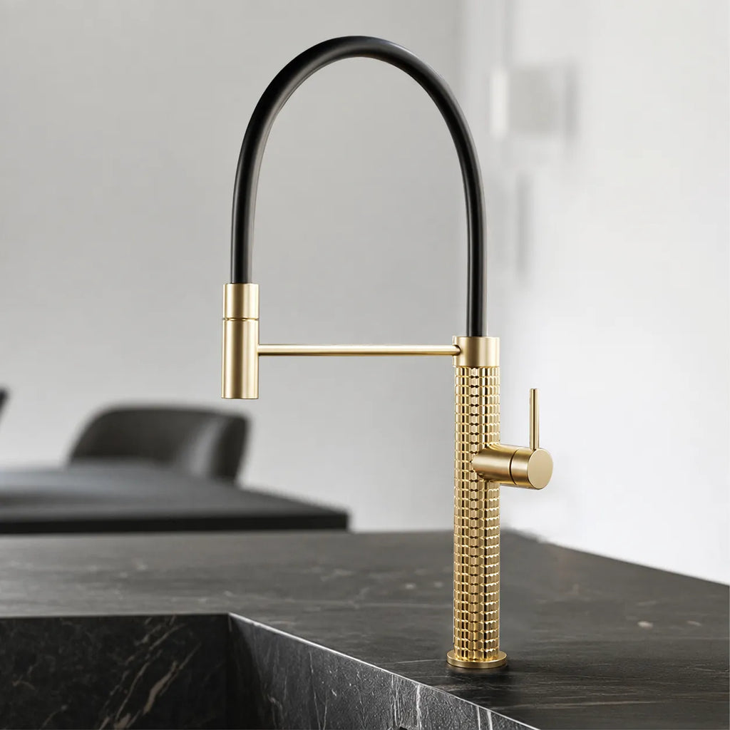 Torneira de Cozinha Gourmet Monocomando Extensível em Latão Design Premium - Savelli