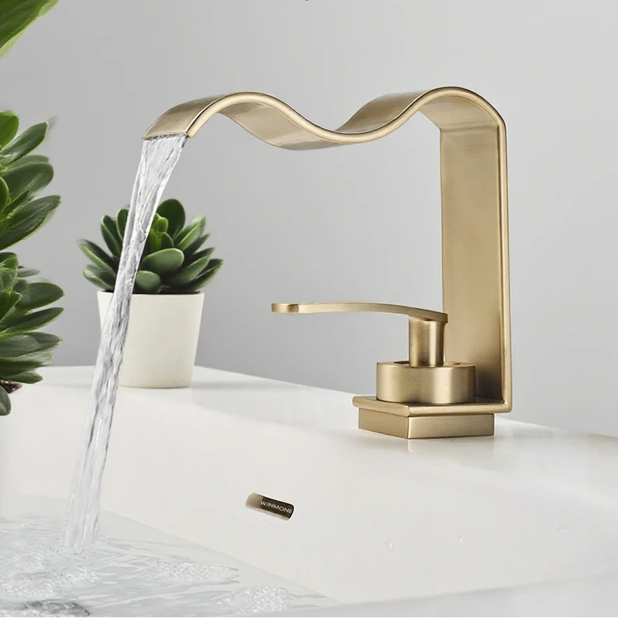 Torneira para Banheiro Misturador Monocomando Cascata Curva - Savelli