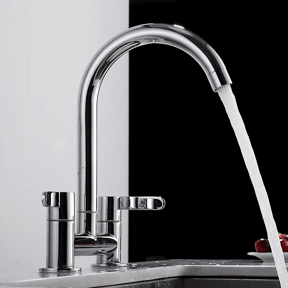 Torneira para Cozinha de Dois Comandos com Bica Giratória 360° em Latão - Savelli